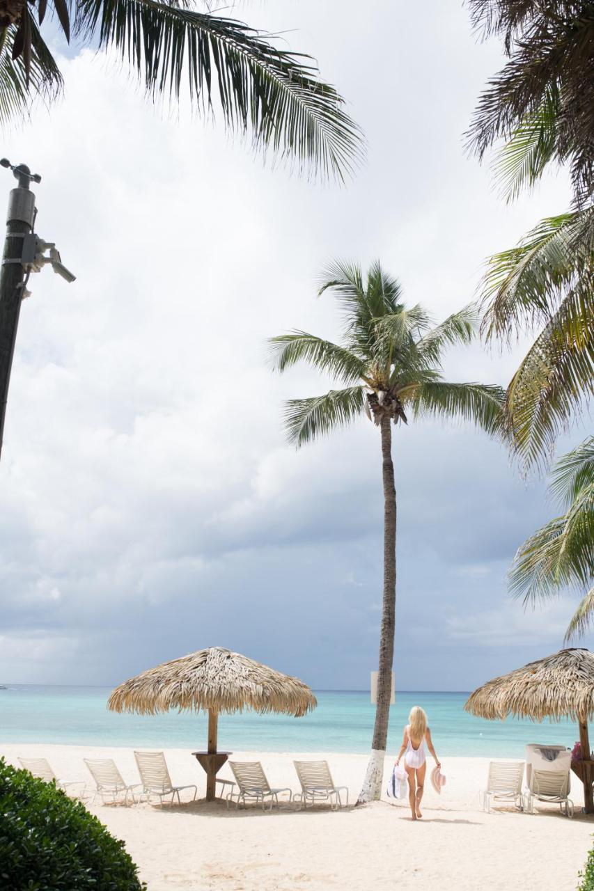 Caribbean Club Boutique Hotel, Grand Cayman Seven Mile Beach Экстерьер фото