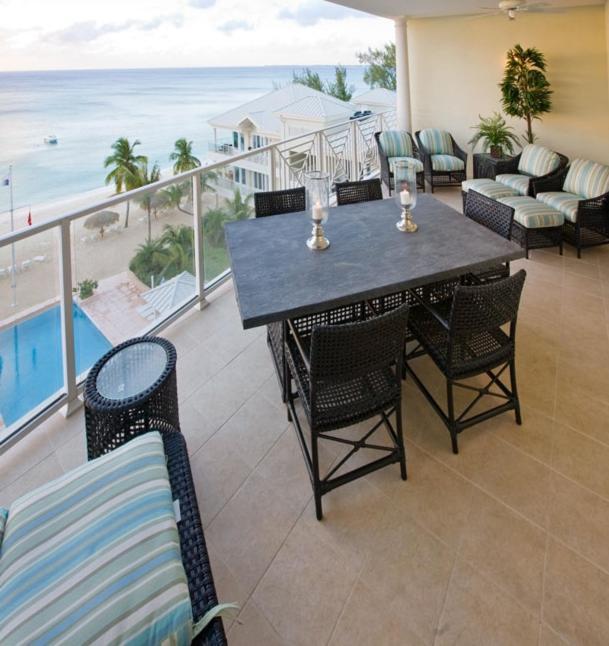 Caribbean Club Boutique Hotel, Grand Cayman Seven Mile Beach Экстерьер фото
